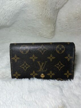 Louis Vuitton Monogram Canvas Trifold Wallet - Brown fair condition